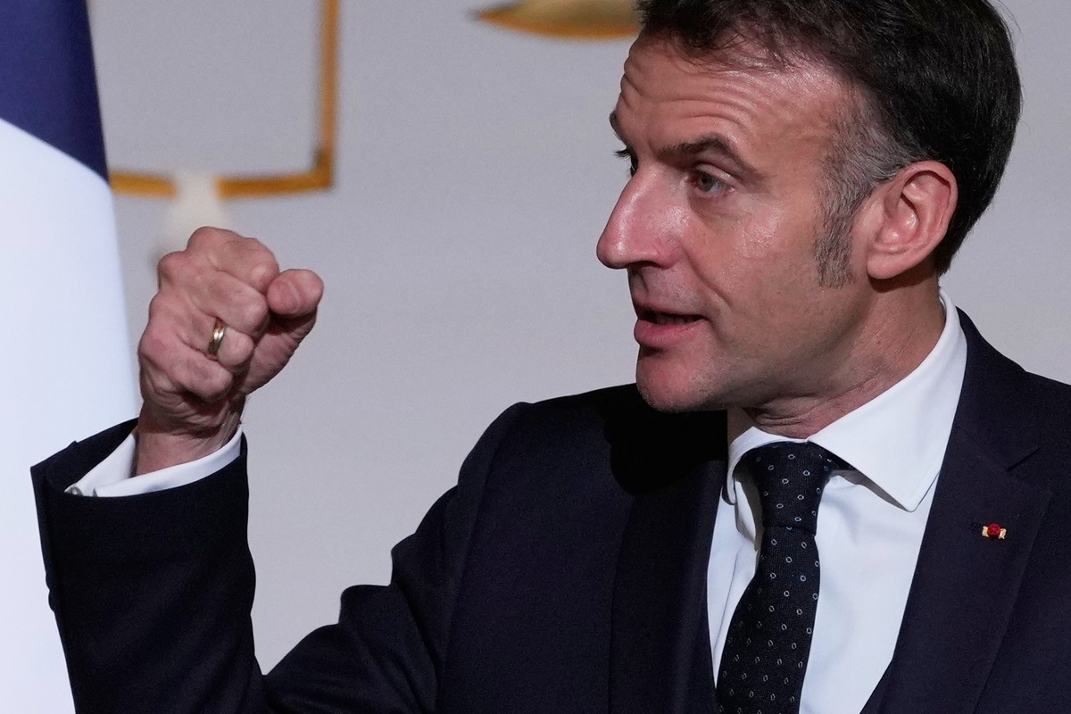 French President Emmanuel Macron delivers a speech to French ambassadors Thursday, Jan. 8, 2026 at the Elysee Palace in Paris. (AP Photo/Michel Euler, Pool)
France Macron