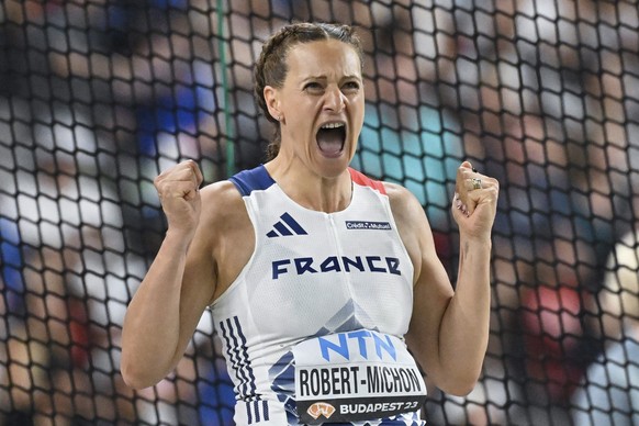 epa10814351 Melina Robert-Michon of France reacts in the Women&#039;s Discus Throw final at the World Athletics Championships Budapest, Hungary, 22 August 2023. EPA/Zsolt Czegledi HUNGARY OUT
