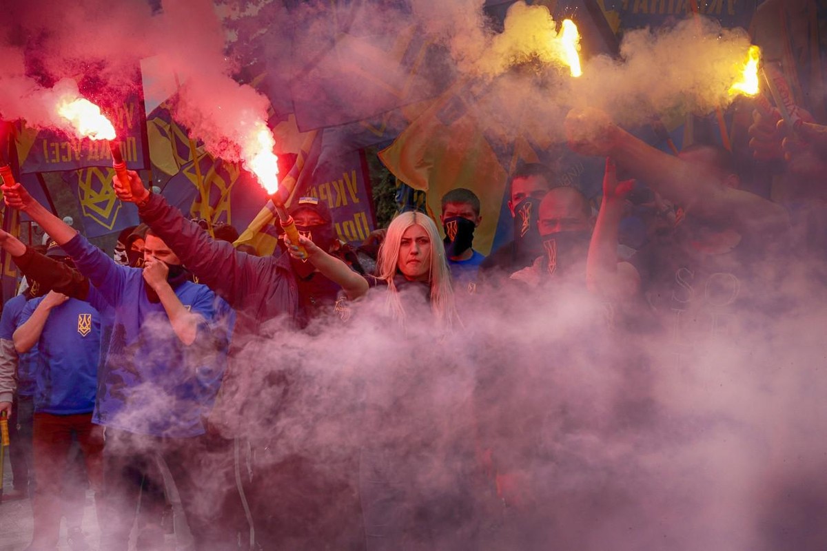 Des membres du régiment Azov protestent en 2016.