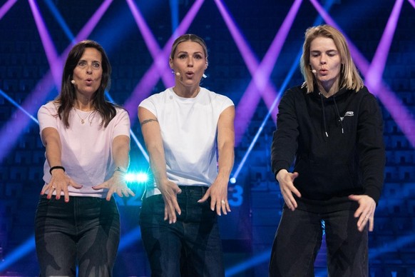 ESC Moderationstrio Michelle Hunziker Sandra Studer und Hazel Brugger bei den Proben