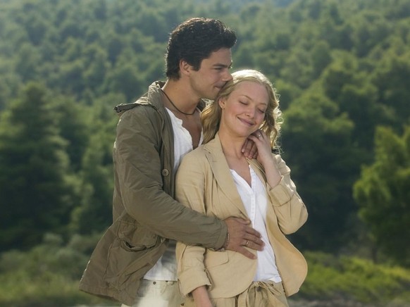 Dominic Cooper and Amanda Seyfried in Mamma Mia! (2008)