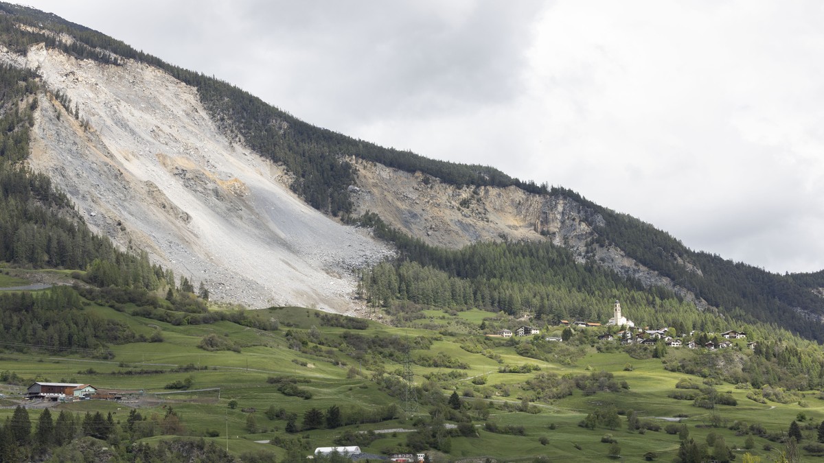 Phase-Rot-f-r-Brienz-GR-Gefahr-eines-grossen-Bergsturzes-