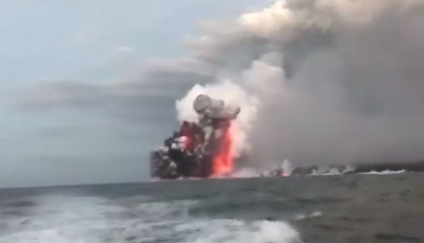 Beim Eintritt der Lava ins Meer kam es zu einer Explosion.