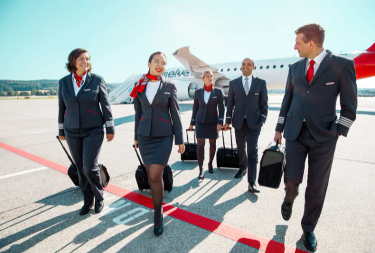 Helvetic Airways sucht derzeit neue Cabin-Crew-Mitglieder. Viele Angestellte sind während der Pandemie weitergezogen.