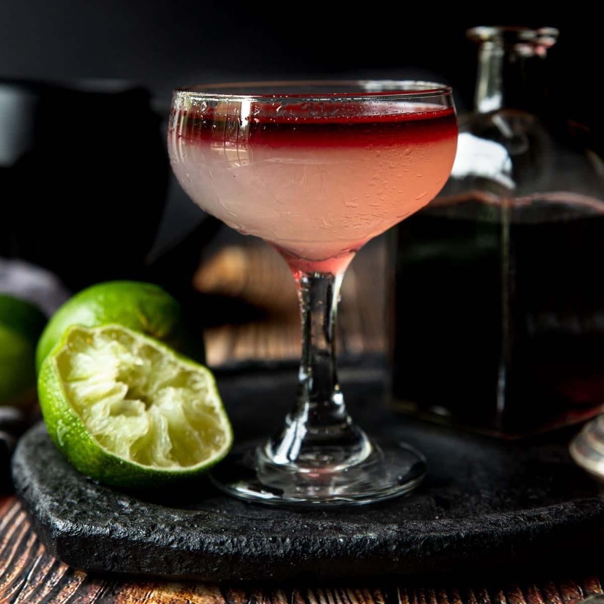 Devil's Margarita drink cocktail trinken alkohol halloween 
https://momsdinner.net/wp-content/uploads/2021/09/Devils-Margarita-1.jpg