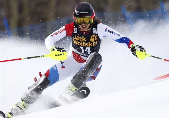 Wendy Holdener hat in Aspen Mühe und klassiert sich auf Platz 17.