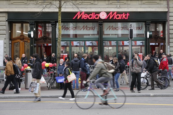 Die neu eroeffnete Filiale des Mediamarkts, am Donnerstag, 26. Maerz 2015, in Bern. Die Filiale des Mediamarkts ist in der ehemaligen Markthalle untergebracht. Gegen den Elektronikhaendler wurde ueber ...