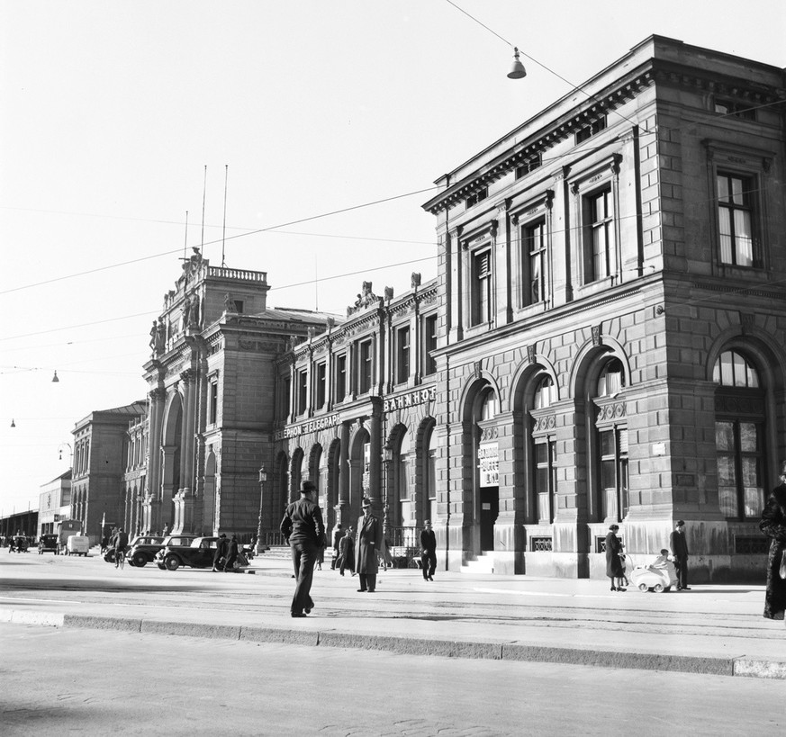 Der Hauptbahnhof in Zuerich, aufgenommen am 20. Maerz 1941. (KEYSTONE/PHOTOPRESS-ARCHIV/Str)