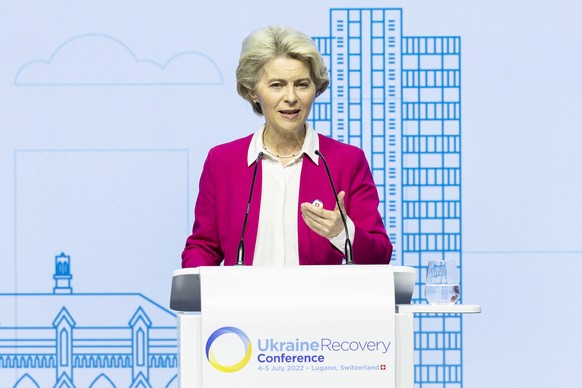 Ursula Von der Leyen, President of the European Commission delivers a speech during the Ukraine Recovery Conference URC, Monday, July 4, 2022 in Lugano, Switzerland. The URC is organised to initiate the political process for the recovery of Ukraine after the attack of Russia to its territory. (KEYSTONE/Swiss Federal Department of Foreign Affairs FDFA/Michael Buholzer)