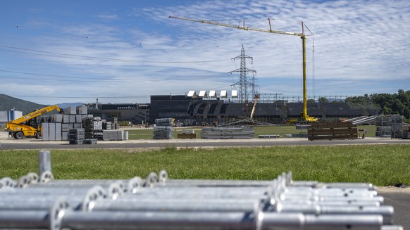 Gerueste stehen bereit auf der Baustelle fuer das Festgelaende sechs Wochen vor dem Festwochenende des Eidgenoessischen Schwing- und Aelplerfests (ESAF) Pratteln, in Pratteln am Mittwoch, 13. Juli 202 ...