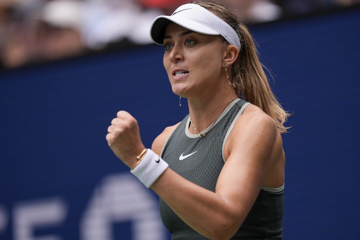 Paula Badosa, of Spain, reacts after scoring a point against Elena-Gabriela Ruse, of Romania, during the third round of the U.S. Open tennis championships, Friday, Aug. 30, 2024, in New York. (AP Phot ...