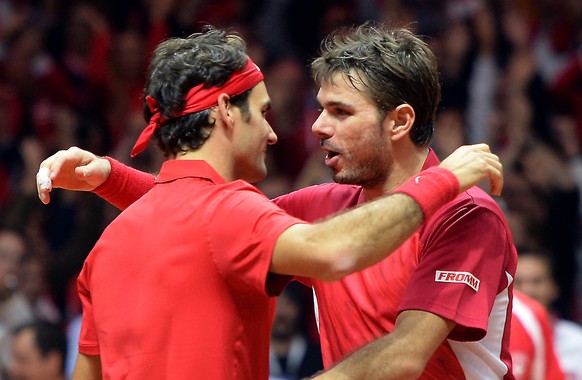 Zwei Champions – und doch grundverschieden. Federer und Wawrinka bringen die Schweiz gemeinsam in Front.