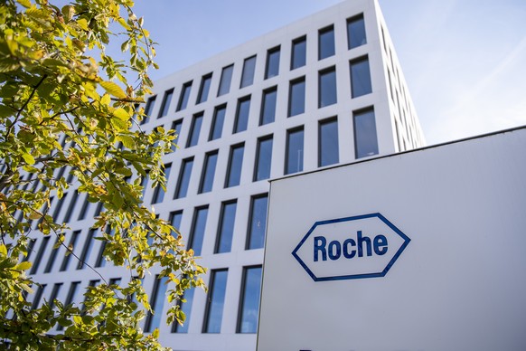 ARCHIVBILD ZUN DEN QUARTALSZAHLEN BEI ROCHE --- Der Sitz von Roche Diagnostics International AG in Rotkreuz im Kanton Zug am Donnerstag, 8. Oktober 2020.(KEYSTONE/Urs Flueeler)
