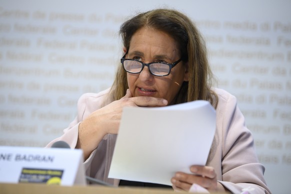 SP-Nationalrätin Jacqueline Badran wirbt für das Referendum gegen die Abschaffung der Stempelabgabe.