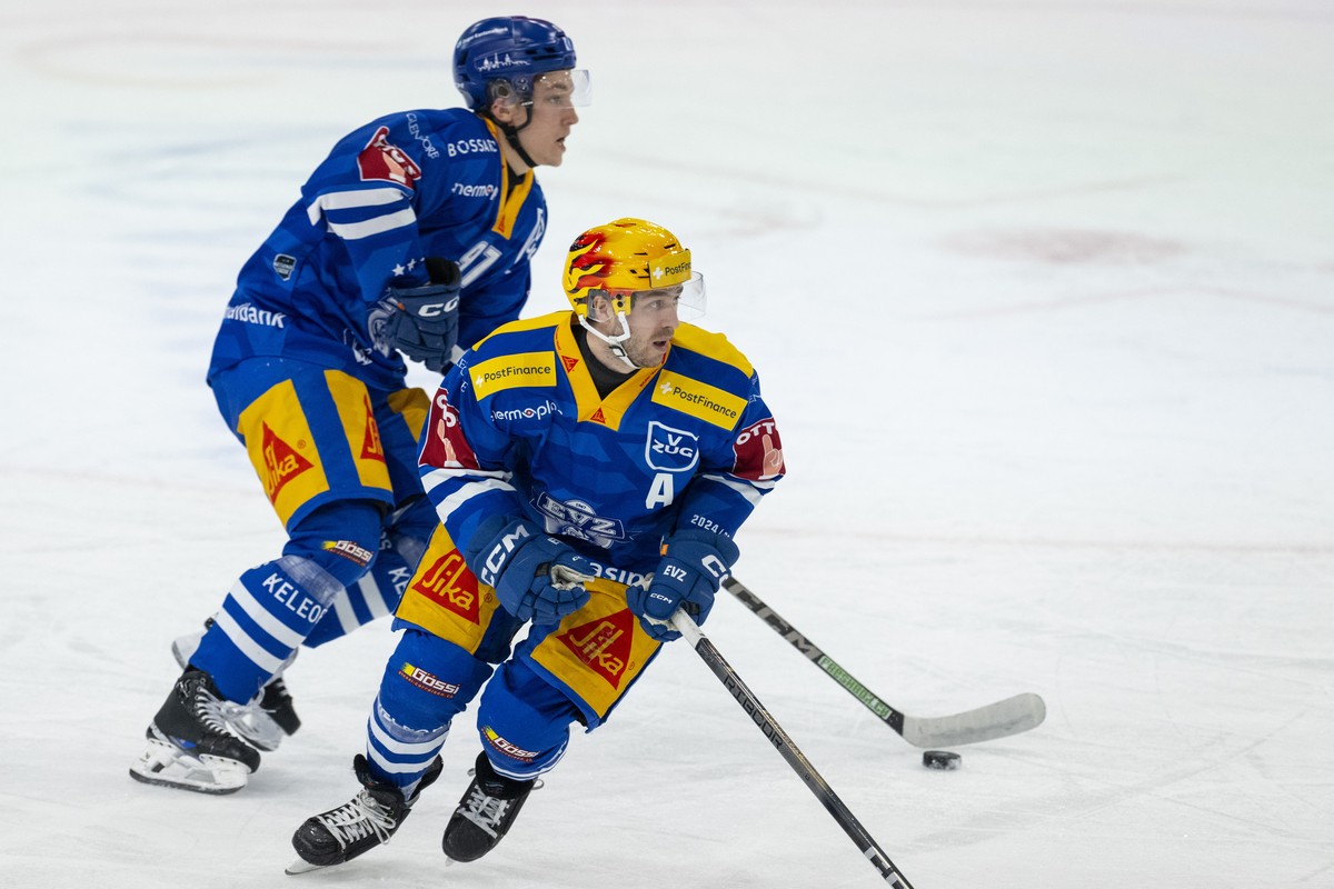 PostFinance Top Scorer Lino Martschini von Zug beim Eishockey Qualifikationsspiel der National League zwischen dem EV Zug und den Lausanne HC am Samstag, 1. Maerz 2025 in Zug. (PostFinance/KEYSTONE/Ur ...