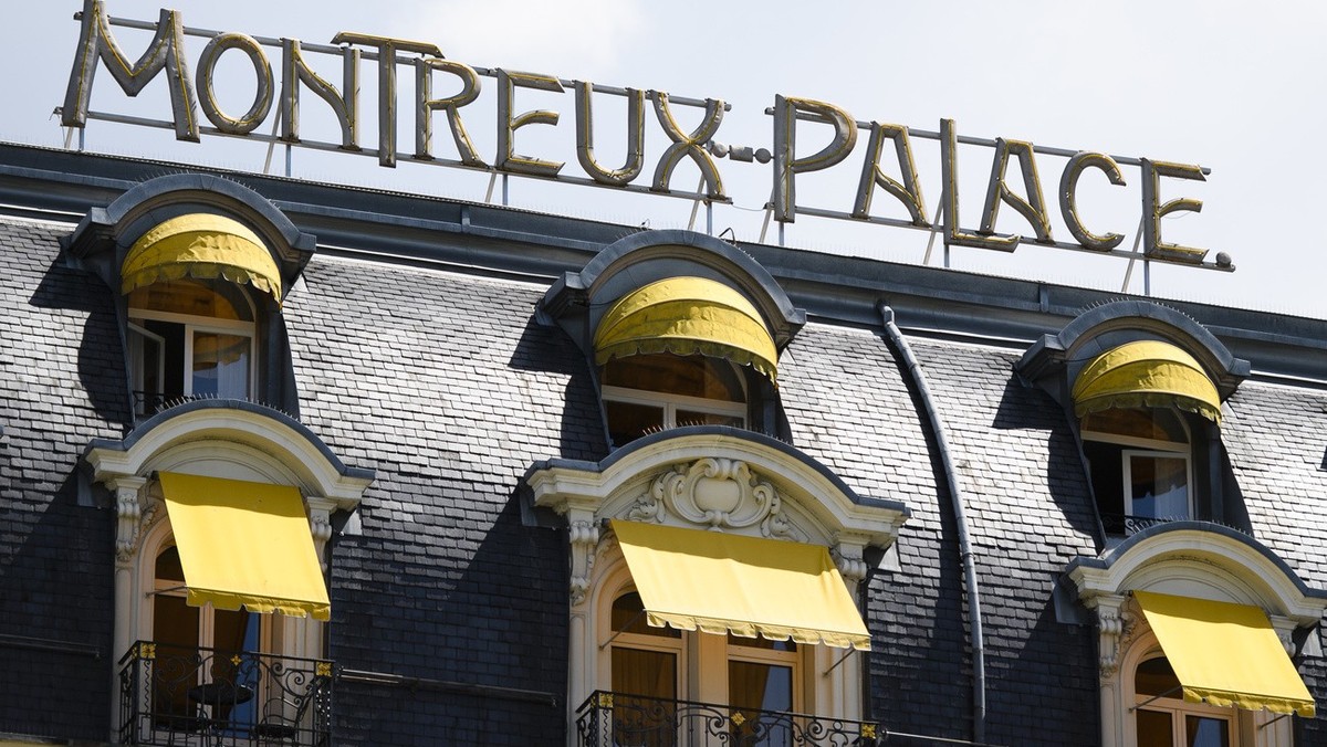 Die Fassade des Fairmont Le Montreux Palace vor der Medienkonferenz von Hotellerie Suisse, am Dienstag 7. Juni 2016 in Montreux. Die Schweizer Hotellerie muesse sich zahlreichen Herausforderungen stel ...