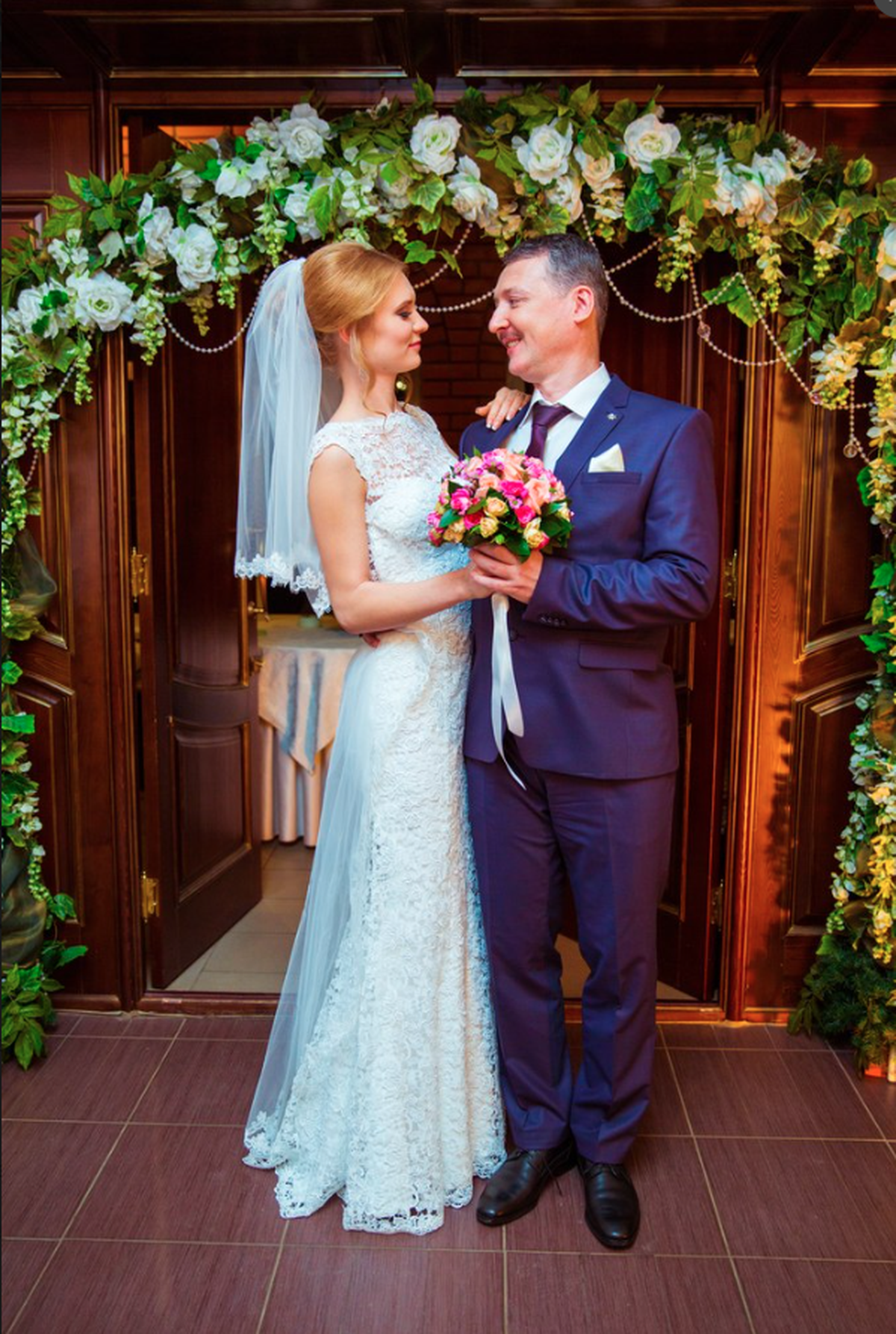 Le 17 décembre 2014, fraîchement rentré d'Ukraine, l'ancien commandant rebelle épouse en secondes noces Miroslava Reginskaya.