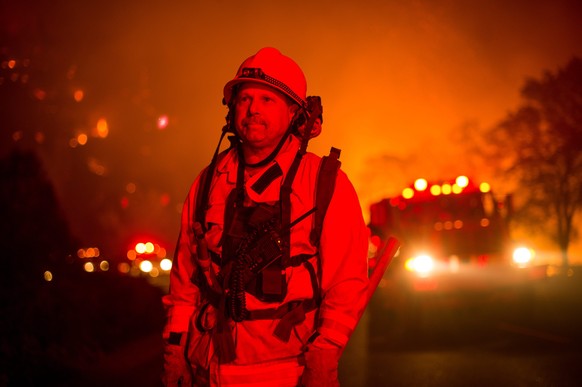 Etwa 8500 Feuerwehrleute waren im Einsatz.