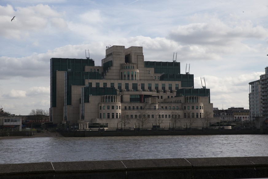 MI6-Büro in London: Neu wird Boris Johnson dort das letzte Wort haben.