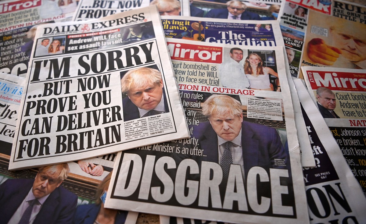 epa09682465 The UK newspaper front pages in London, Britain, 13 January 2022. The UK media has been reacting to British Prime Minister Boris Johnson's apology in parliament following lockdown par ...
