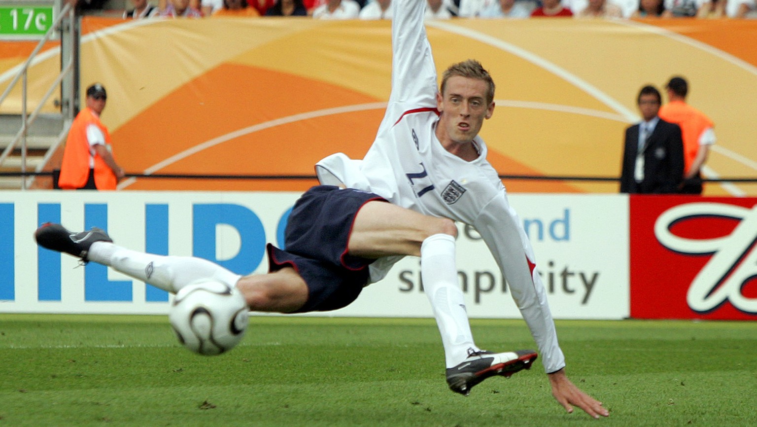 England&#039;s Peter Crouch blazes wide during their World Cup Group B soccer match against Trinidad and Tobago in Nuremberg, Germany, Thursday, June 15, 2006. Other teams in the group are Paraguay an ...