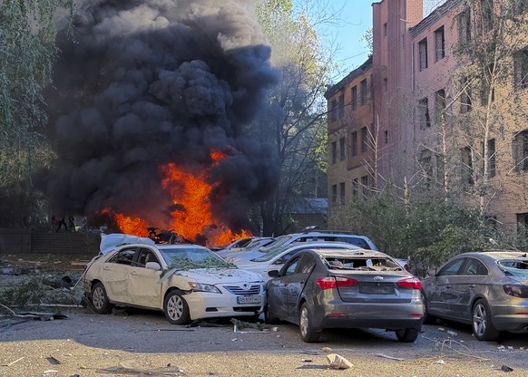 epa13147406 Smoke billows at the site of a Russian attack on residential area in Zaporizhzhia, Ukraine, 02 August 2026, amid the ongoing Russian invasion. At least one person died, and 3 others were i ...