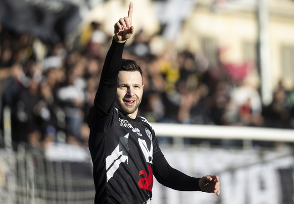 Lugano?s player Renato Steffen celebrates the 1-0 goal during the Super League soccer match FC Lugano against FC Winterthur, at the Cornaredo Stadium in Lugano, Sunday, December 10, 2023. (Keystone/Ti ...