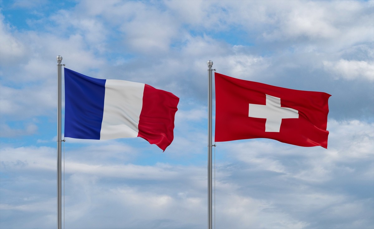 Un dictionnaire juridique franco-suisse fait tomber la frontière