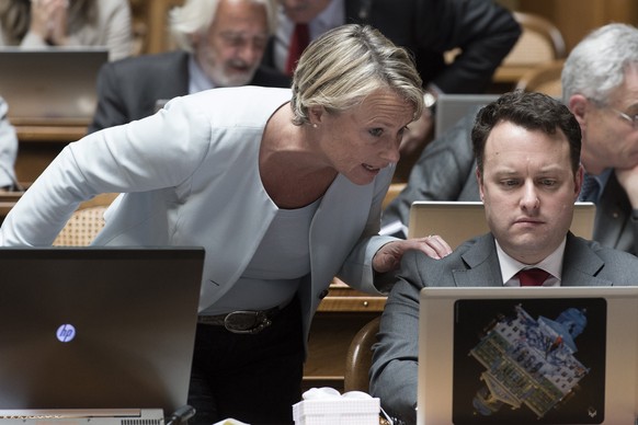 «Ganz und gar nicht hartherzig»: SVP-Nationalrat Sebastian Frehner (rechts).