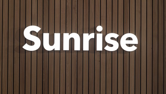 ARCHIV - ZU DEN JAHRESZAHLEN VON SUNRISE -- The Sunrise Communications logo in a shop of said company in Glattbrugg, Canton of Zurich, Switzerland, on February 18, 2019. (KEYSTONE/Ennio Leanza)..Das L ...