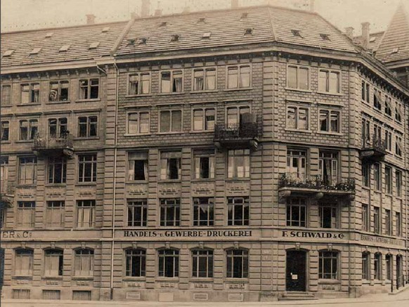 Dieses Foto der Ecke Davidstrasse/Geltenwilenstrasse ist irgendwann zwischen 1910 und 1920 aufgenommen worden.