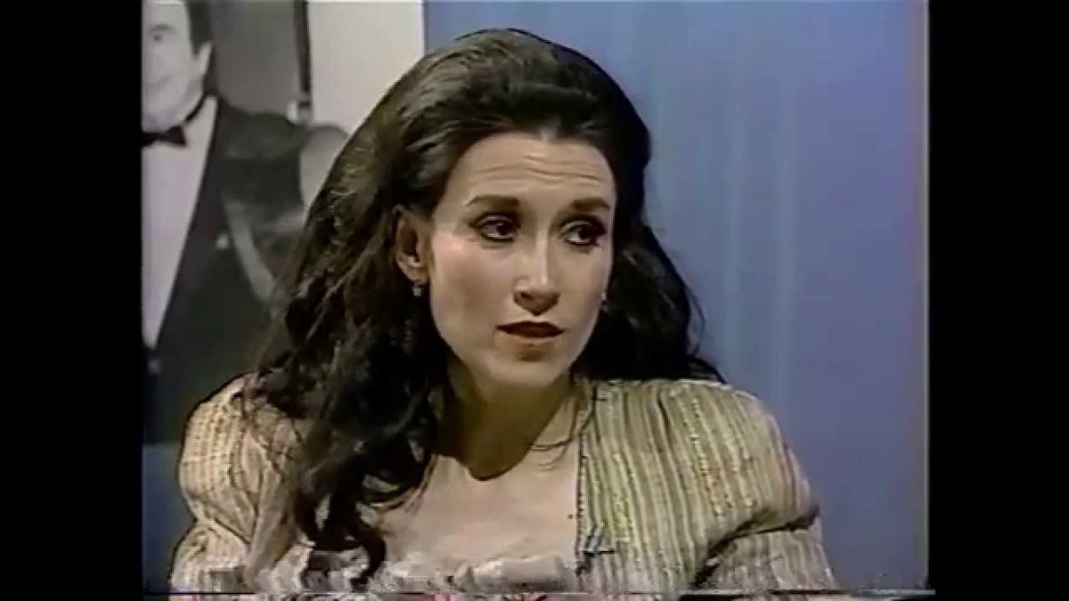 Marilyn Vos Savant
https://www.youtube.com/watch?app=desktop&amp;v=mkuR2KnoUSs