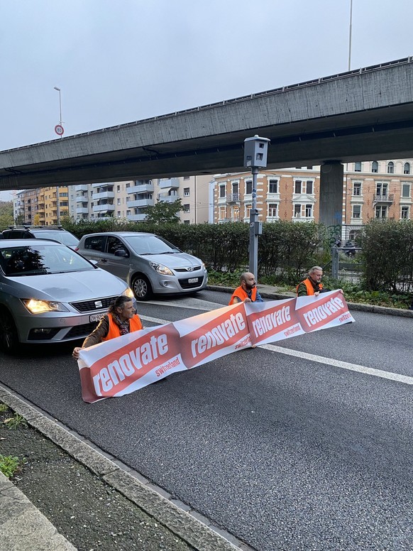 Die blockierte Strasse im Zürcher Morgenverkehr