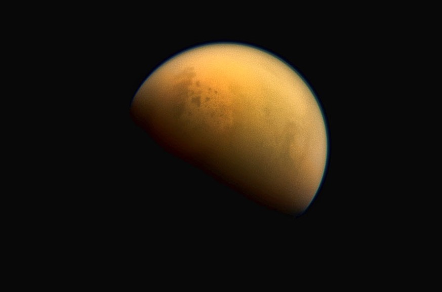 Titan aus einer Entfernung von 1,3 Millionen Kilometer, aufgenommen von der Nasa-Sonde Cassini.