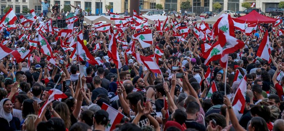 Skandieren Anti-Regierungs-Sprechchöre: Die Demonstranten in Beirut. 