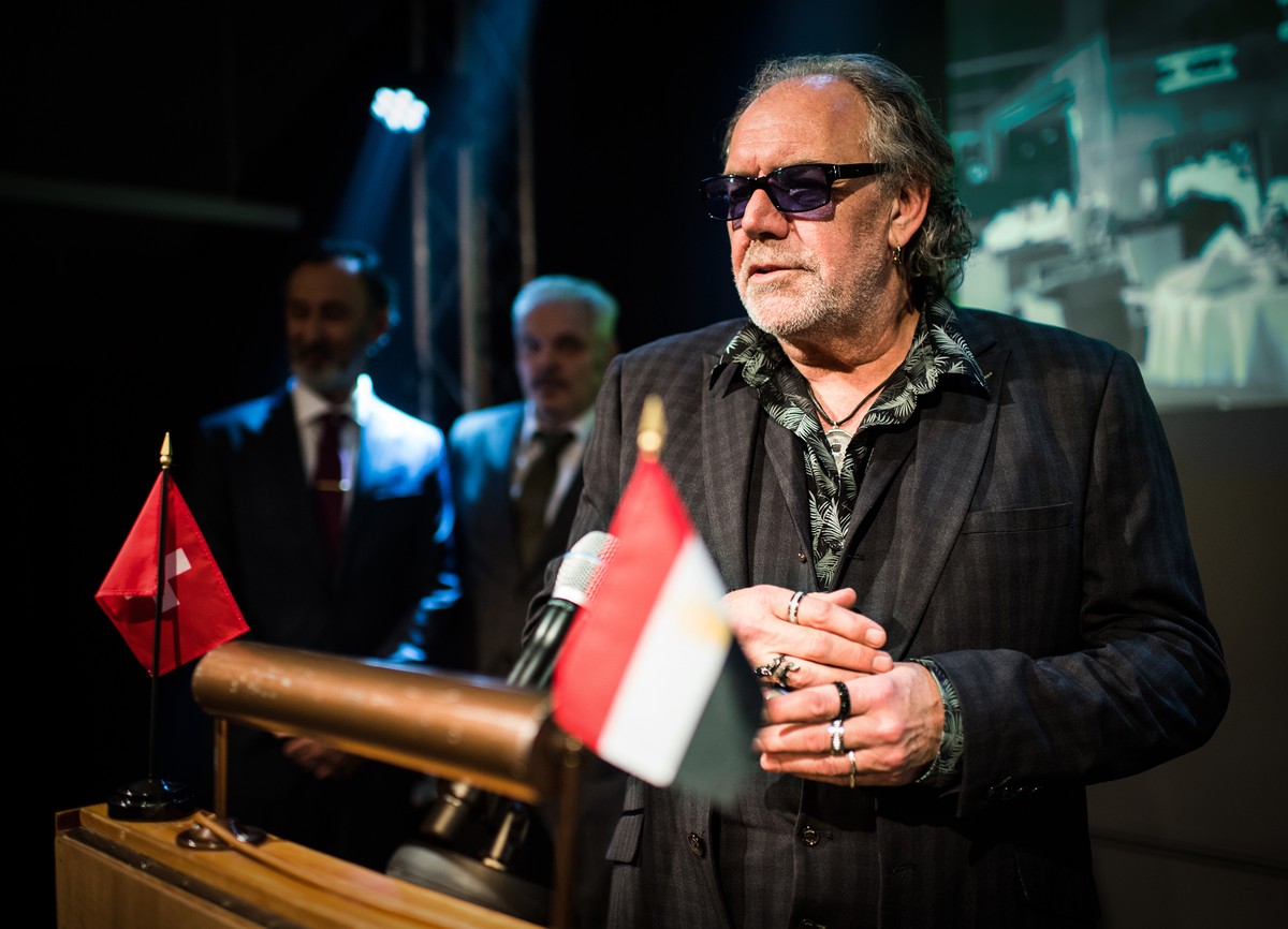Wilder
SRF Serie
Folge 1
Motiv 11
Berühmtester Oberwieser
Christian Kohlund (Armon Todt)
Buch: Béla Batthyany, Alexander Szombath, Dave Tucker, Andreas Stadler, Moritz Gerber
Regie: Pierre Monnard
P ...