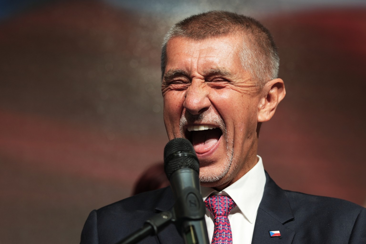Chairman of opposition &quot;ANO&quot; (YES) movement Andrej Babis reacts as he addresses the media during the parliamentary elections in Prague, Czech Republic, Saturday, Oct. 4, 2025. (AP Photo/Petr ...