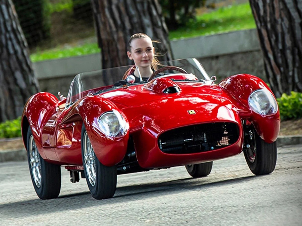 The Little Car Company Bicester England retro auto design ferrari https://thelittlecar.co/
