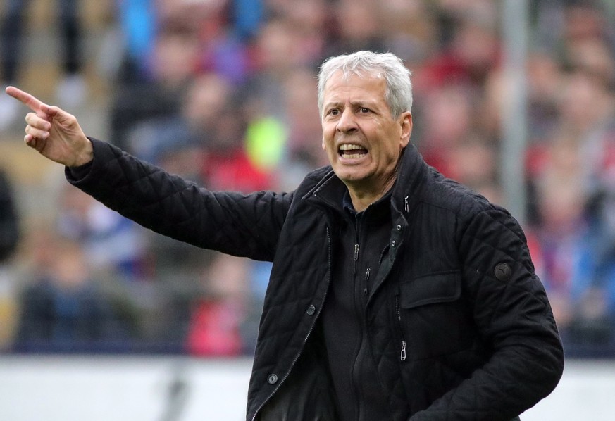 epa07898295 Dortmund&#039;s head coach Lucien Favre reacts during the German Bundesliga soccer match between SC Freiburg and Borussia Dortmund in Freiburg, Germany, 05 October 2019. EPA/ARMANDO BABANI ...