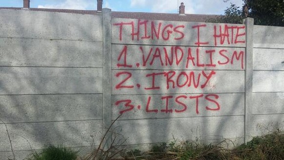 Gibt es harmlosen Vandalismus? So oder so, diese 28 Bilder sind witzig\nEin Klassiker...