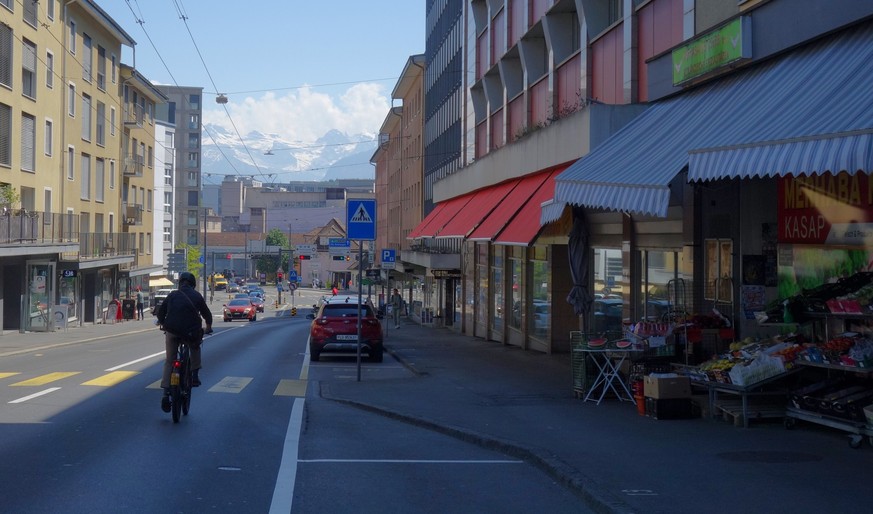 Die Gemeinde Emmen im Kanton Luzern lebt das, wovor die SVP im Abstimmungskampf zur Initiative Keine 10-Millionen-Schweiz warnt: Sie wächst, sie verdichtet und beherbergt besonders viele Ausländerinne ...