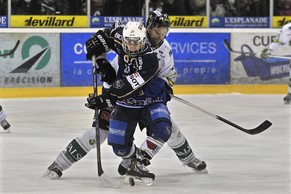 Jason Fuchs stürmt die nächsten drei Saisons für Ambri-Piotta.