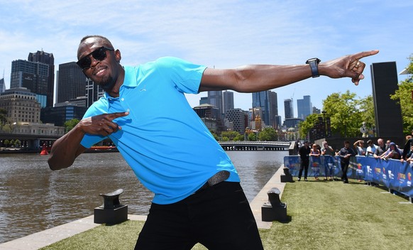 epa05617016 Jamaican sprinter Usain Bolt performs his signature &#039;Bolt&#039; stance at the launch of the Nitro Athletics Series at Southbank in Melbourne, Victoria, Australia, 04 November 2016. EP ...