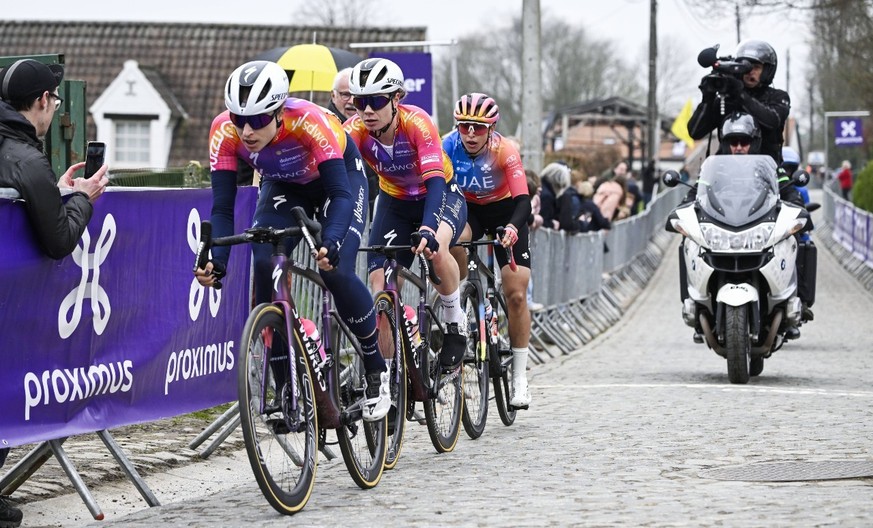 IMAGO / Belga

Belgian Lotte Kopecky of SD Worx pictured in action during the women s race of the Ronde van Vlaanderen/ Tour des Flandres/ Tour of Flanders one day cycling event, 158km with start and  ...