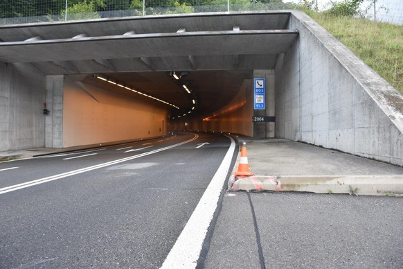 Zwei Verletzte bei Unfall auf der A8 in Sachseln