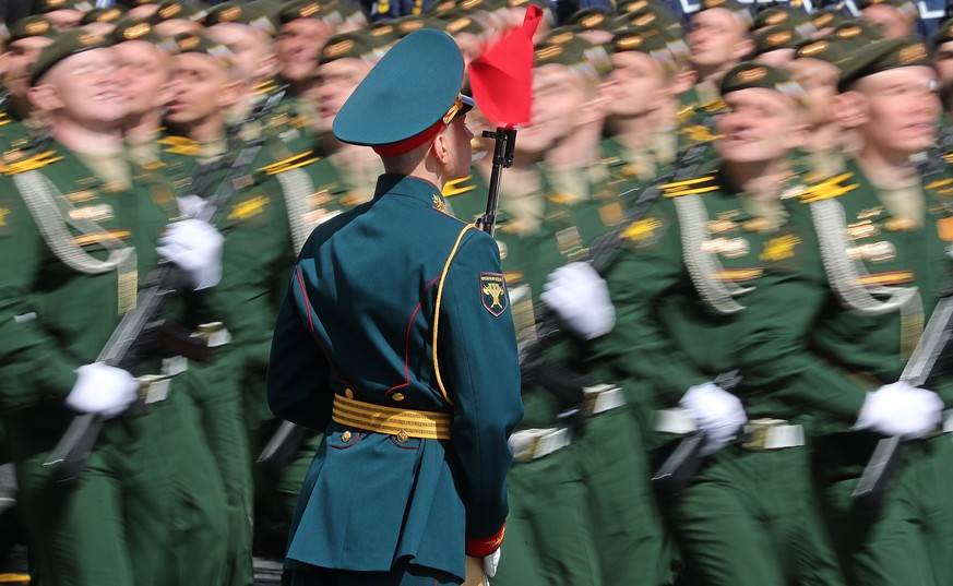 epa09935478 Russian servicemen take part in the Victory Day military parade in the Red Square in Moscow, Russia, 09 May 2022. Russia marks Victory Day, Nazi Germany&#039;s unconditional surrender in W ...