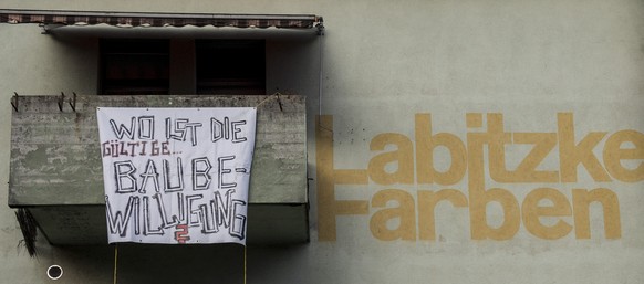 Blick auf das besetzte Labitzke-Areal, aufgenommen am Mittwoch, 8. Januar 2014 in Zuerich Altstetten. (KEYSTONE/Ennio Leanza)