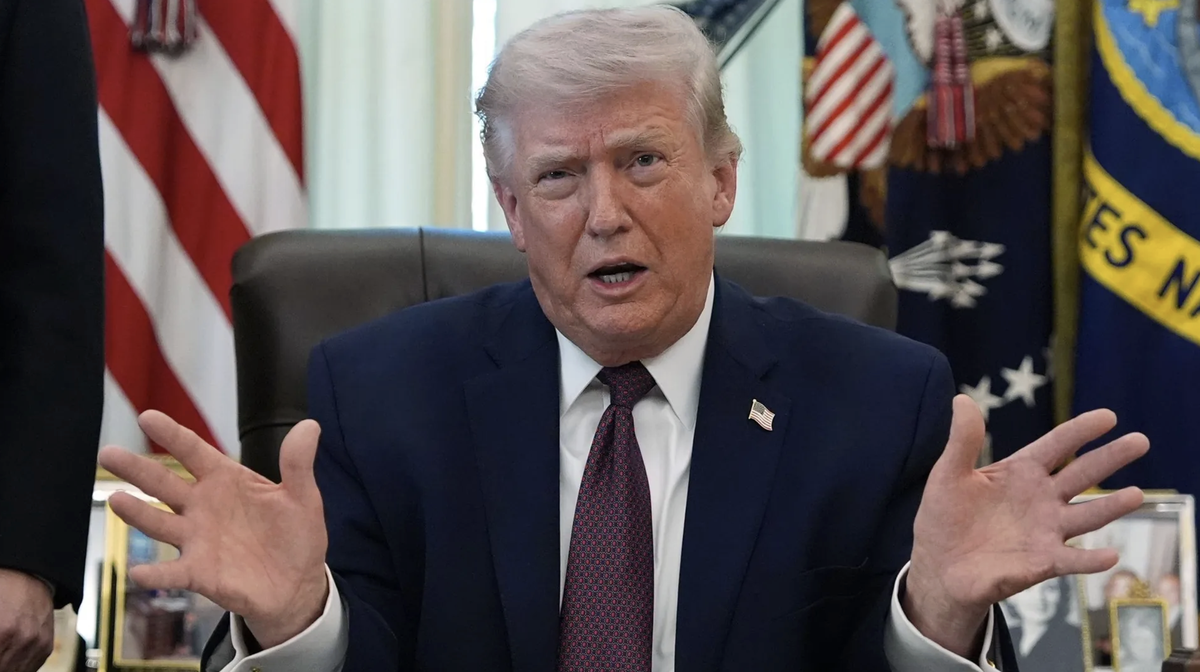 Donald Trump (Archivbild): «Er verbreitet KI-Bilder, in denen er sich mit Jesus Christus vergleicht», sagt der Demokrat Jamie Raskin.