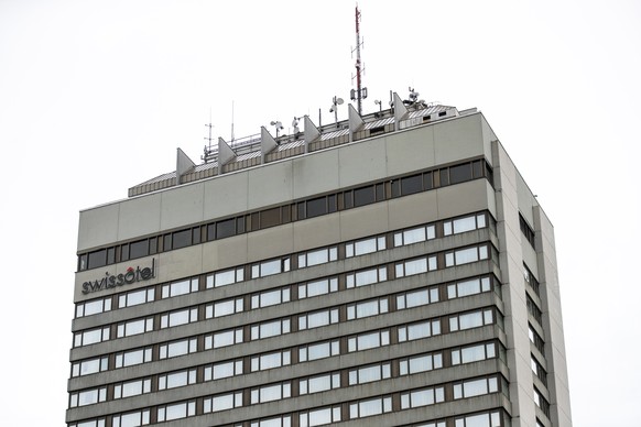 Das Swissotel Zuerich, aufgenommen am Freitag, 25. September 2020, in Oerlikon. Medienberichten zufolge, soll das Swissotel geschlossen werden. (KEYSTONE/Alexandra Wey)