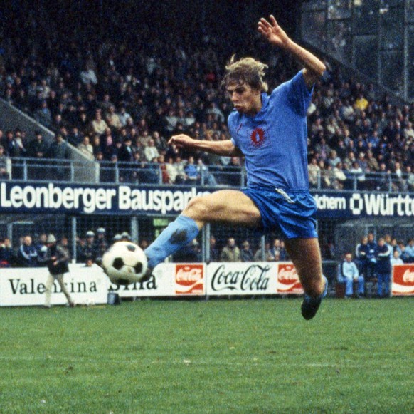 Stuttgarter Kickers 13.11.1982, Fussball 2. Liga, Stuttgarter Kickers - Bayer 05 Uerdingen (3:4): mi. J